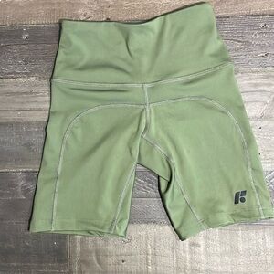 Forme Sculpt Shorts 8”